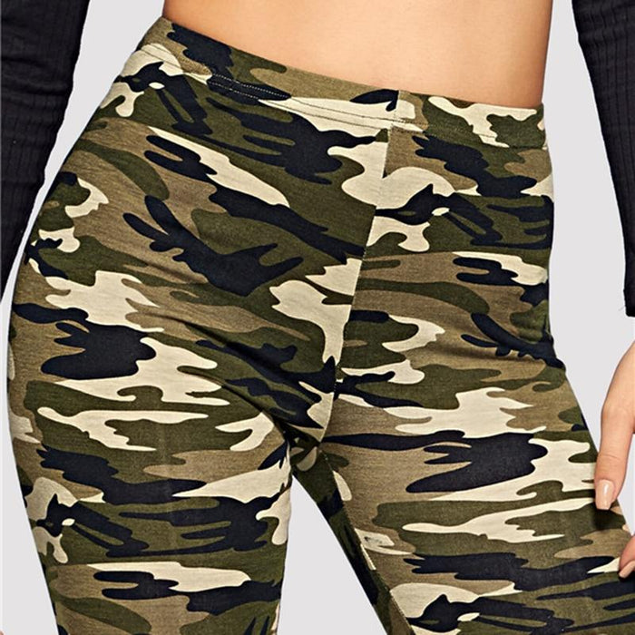 Della Camo Leggings